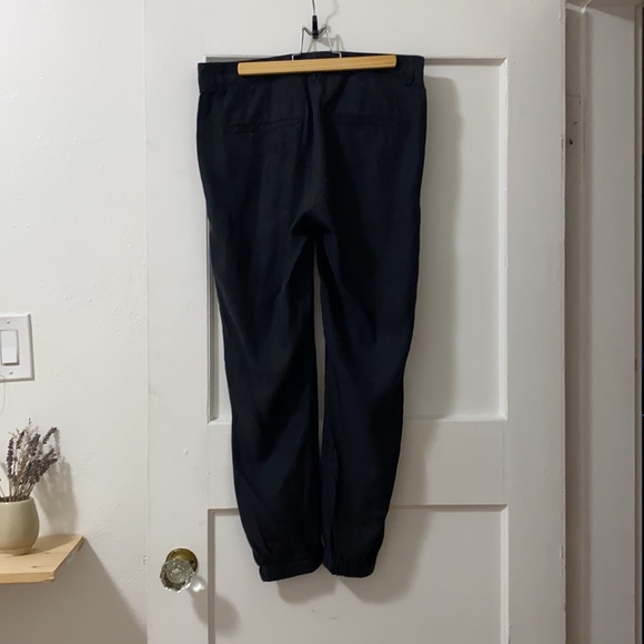 Aritzia | Babaton Black Tapered Dress Pants size 6 - Picture 4 of 8